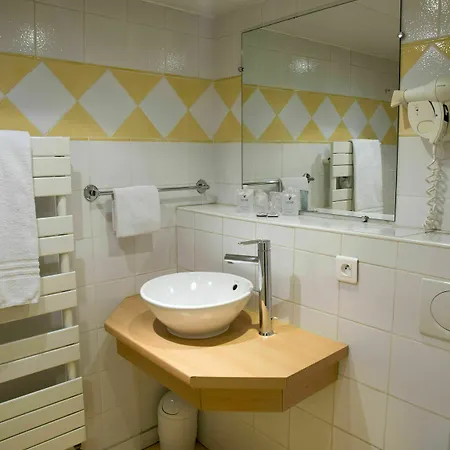 Icone - Hotell Annecy